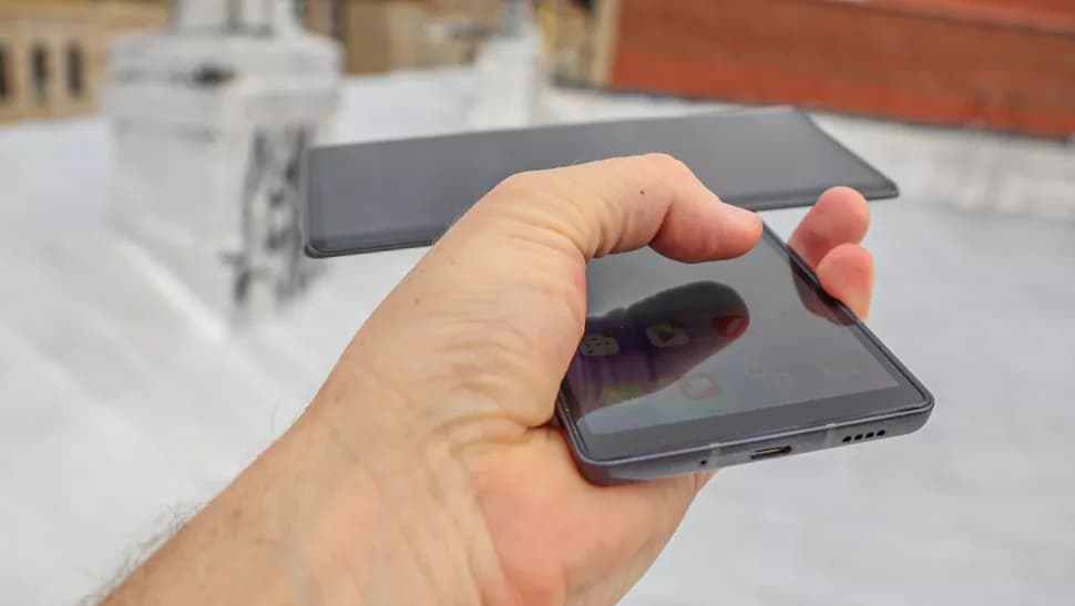 درگاه های گوشی ال جی مدل Wing 5g
